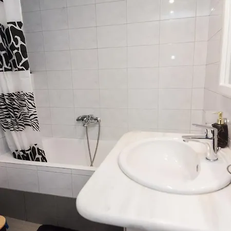 Апартаменты Kallithea Charming New 1br