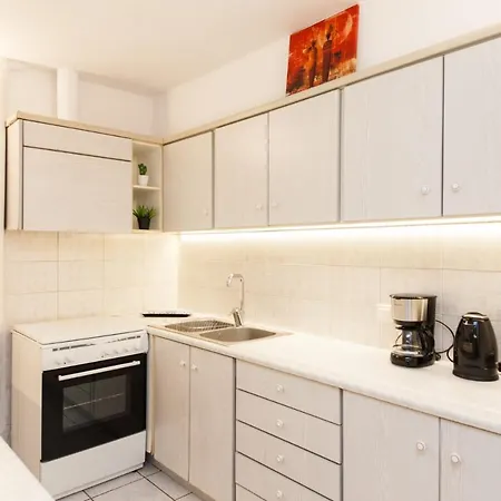 Kallithea Charming New 1br Апартаменты Афины